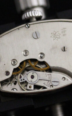 ユンハンスのアンティーク腕時計-W1407-21