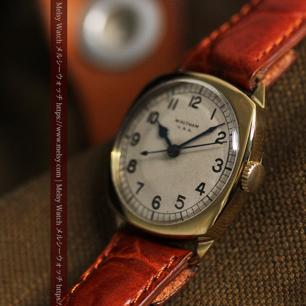 英国仕様ウォルサム クッション型の金無垢アンティーク腕時計 【1946年頃】