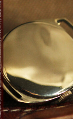 英国ウォルサム クッション型の金無垢アンティーク腕時計 【1946年頃】-W1214-15