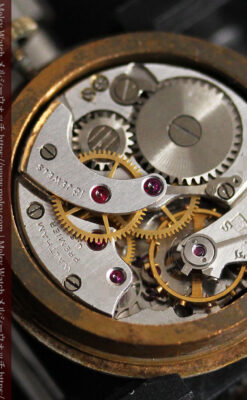 英国ウォルサム クッション型の金無垢アンティーク腕時計 【1946年頃】-W1214-18