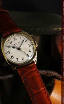 英国ウォルサム クッション型の金無垢アンティーク腕時計 【1946年頃】-W1214-7