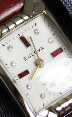 ブローバのアンティーク腕時計-W1417-4