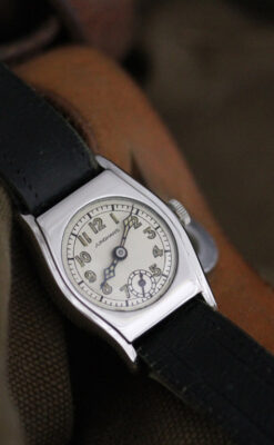 ユンハンスのアンティーク腕時計-W1425-1
