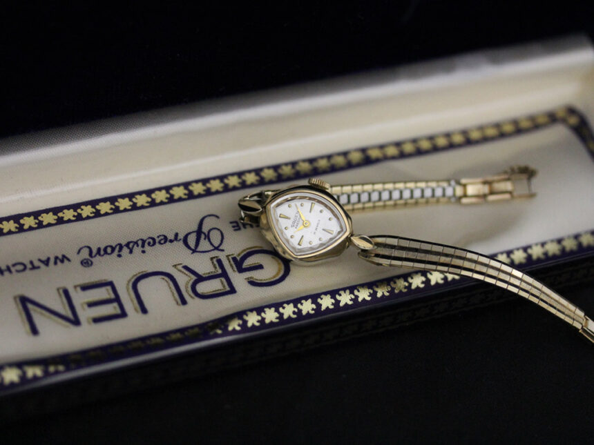 グリュエンのアンティーク腕時計-W1426-1