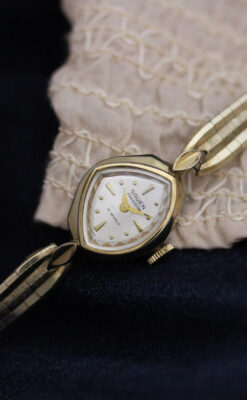 グリュエンのアンティーク腕時計-W1426-3