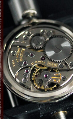 黒にダイヤモンドの映えるブローバの1954年製のアンティーク腕時計-W1447-18