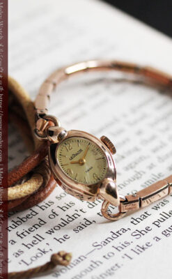 ジャガールクルトのローズ色の女性用アンティーク腕時計 【1940年頃】-W1473-12