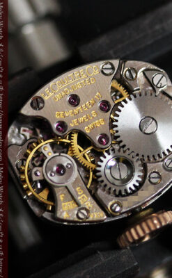 ジャガールクルトのローズ色の女性用アンティーク腕時計 【1940年頃】-W1473-16