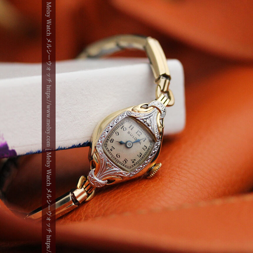 ブローバの金銀２色の装飾際立つ女性用アンティーク腕時計 【1942年製】-W1477-1