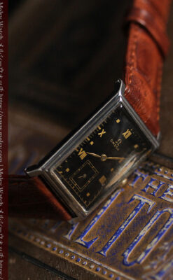 オメガ アンティーク腕時計 上品な黒と金のコントラスト 【1943年製】-W1481-3