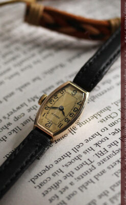 ロレックス 細長い樽型の女性用金無垢アンティーク腕時計 【1930年頃】-W1486-5