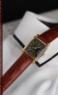黒文字盤・四角形のロンジン女性用アンティーク腕時計 【1941年製】-W1487-1