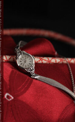 ウイットナーの艶やかな女性用アンティーク腕時計 【1950年頃】箱付き-W1497-6