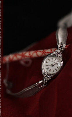 ウイットナーの艶やかな女性用アンティーク腕時計 【1950年頃】箱付き-W1497-8