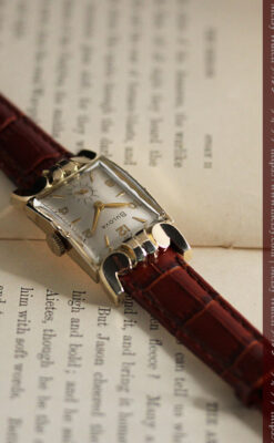 ブローバ 中世闘士の鎧兜のようなアンティーク腕時計-W1501-9