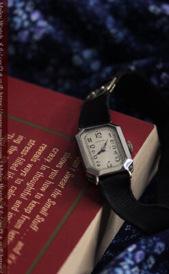 ロンジン 長八角形と布バンドの女性用アンティーク腕時計 【1926年製】-W1506-11