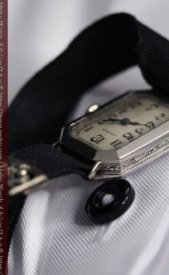 ロンジン 長八角形と布バンドの女性用アンティーク腕時計 【1926年製】-W1506-14