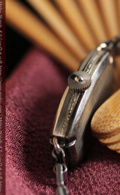 ウォルサムの上品な楕円形の女性用アンティーク腕時計 【1931年製】箱付き-W1507-11