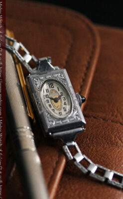 ブローバ 文字盤とケース装飾の綺麗な女性用アンティーク腕時計 【1927年製】ケース付き-W1509-10