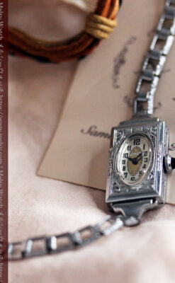 ブローバ 文字盤とケース装飾の綺麗な女性用アンティーク腕時計 【1927年製】ケース付き-W1509-5