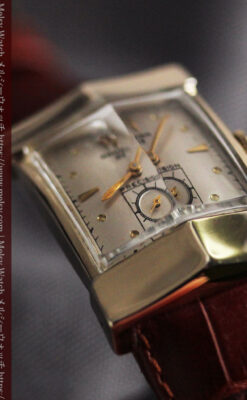 グリュエンの騎士の兜を彷彿とさせるアンティーク腕時計【1951年頃】-W1510-10