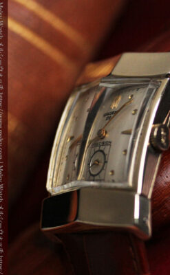 グリュエンの騎士の兜を彷彿とさせるアンティーク腕時計【1951年頃】-W1510-11