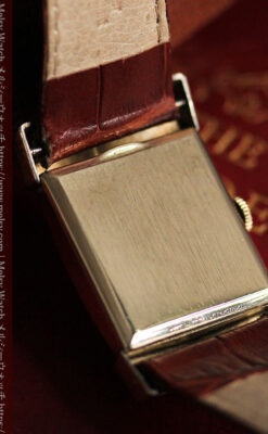 グリュエンの騎士の兜を彷彿とさせるアンティーク腕時計【1951年頃】-W1510-16