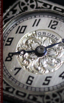 グリュエン 彫りとエナメル装飾の美しい女性用アンティーク腕時計 【1920年頃】-W1511-1