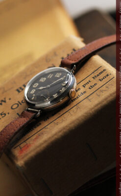 英国ベンソン 銀無垢＆黒文字盤の風格あるアンティーク腕時計 【1918年製】-W1512-17