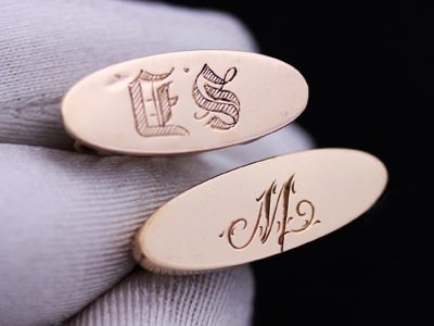 金属飾りの封蝋面