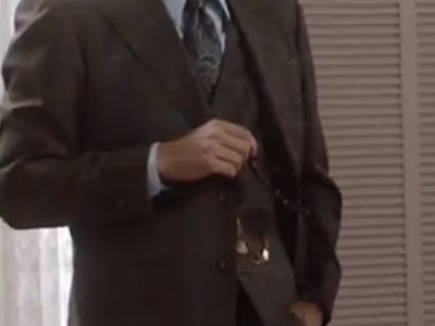 フジテレビのドラマ・ルパンの娘で三雲尊を演じる渡部篤郎の懐中時計チェーン