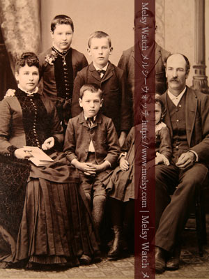 昔の服装のスタイルがわかる写真