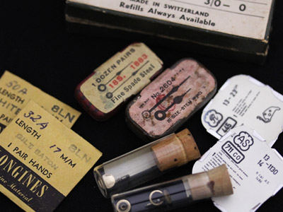 古い時計の部品