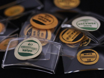 特殊な形状の風防