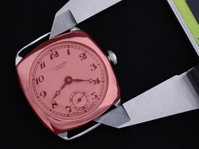 腕時計本体の縦の長さの計測