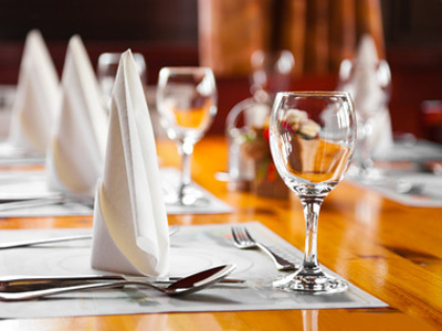 レストランのテーブル