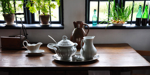 アンティークな雰囲気の良いテーブル